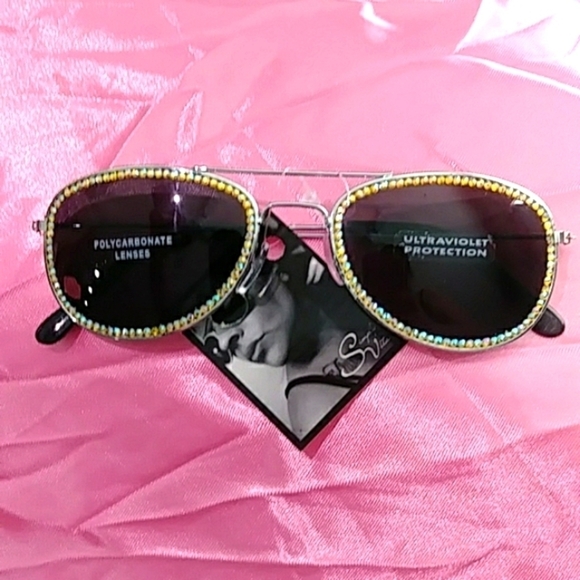 '23 SimplyVita sunglasses - Picture 1 of 5